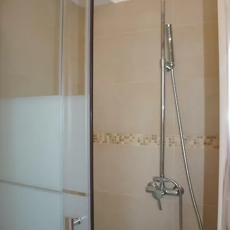 Le Montana Apartment *